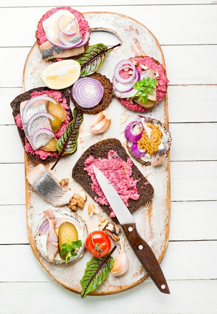 Kolorowa deska z przystawkami